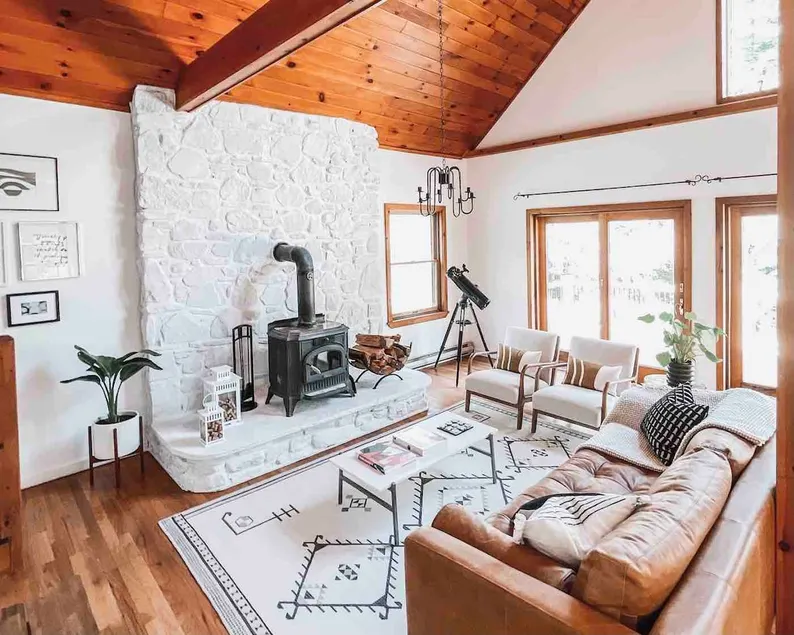 The Ipê House: Chic Catskills Cabin, 60min to Belleayre Mountain Ski - Image 1