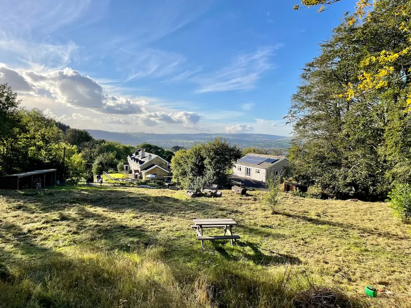 Luxury two bedroom cottage with views near Cardiff - Image 1