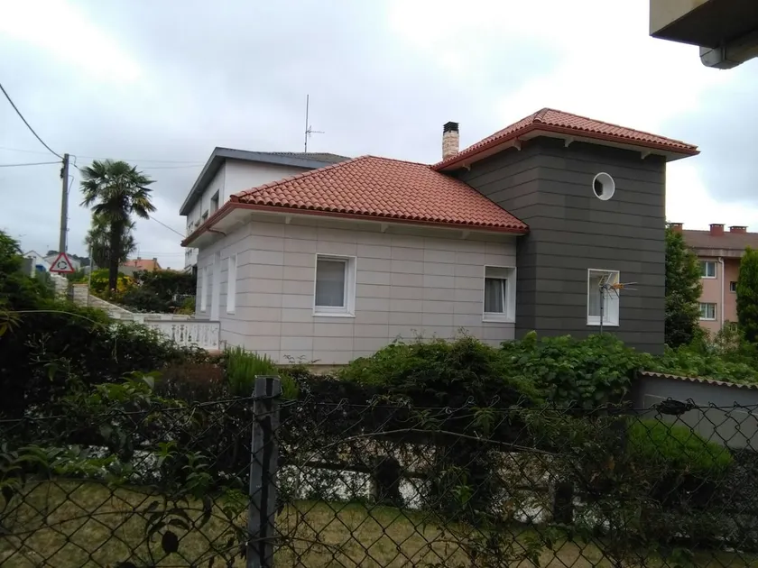 Sta. Cristina Chalet, Perillo, Oleiros - Image 1