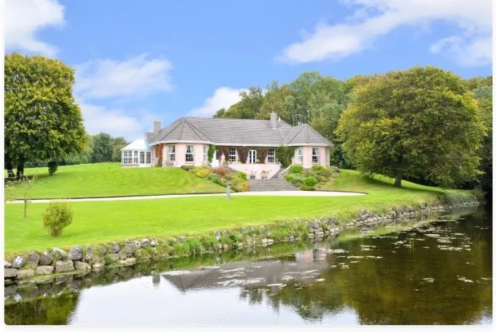 Dunkellin House-- A Beautiful and Unique Setting - Image 1