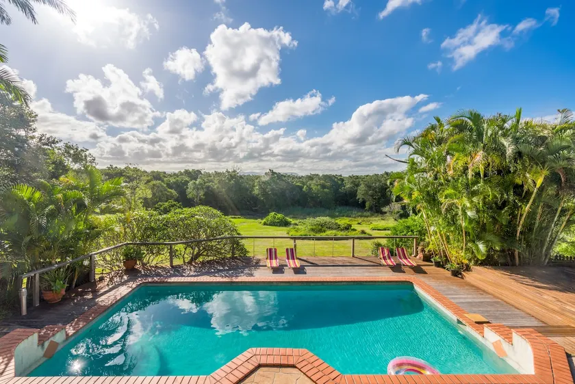 The Sunset House - Image 1