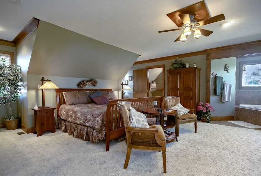 The Dickey House, Prairie Suite - Image 1