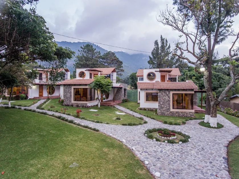 Villa 1 - Lake Charm - Image 1