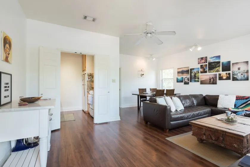 Discover Austin from a Bright & Comfortable Apt - Image 1