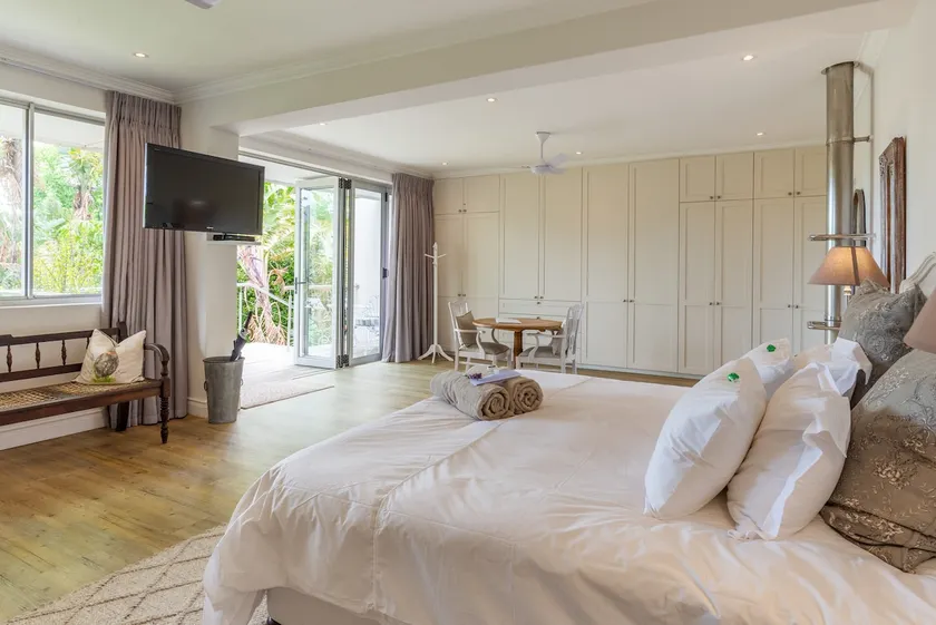 Doug And Sal's Rondebosch (with solar) - Image 1