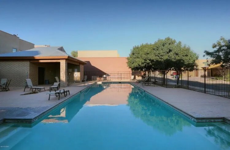 *pool&spa* Your own Cozy studio on River Walk/Loop - Image 1