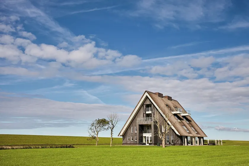 Space to Connect: A Coastal Villa - Image 1