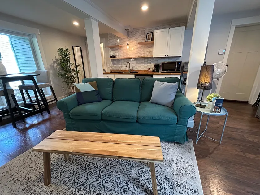 Evergreen Escape - Relaxing South Metro Studio - Image 1