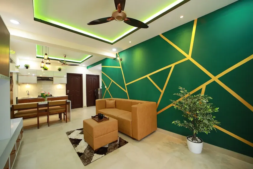 ”Hyacinth” Luxury Serviced Apartment with Balcony - Image 1