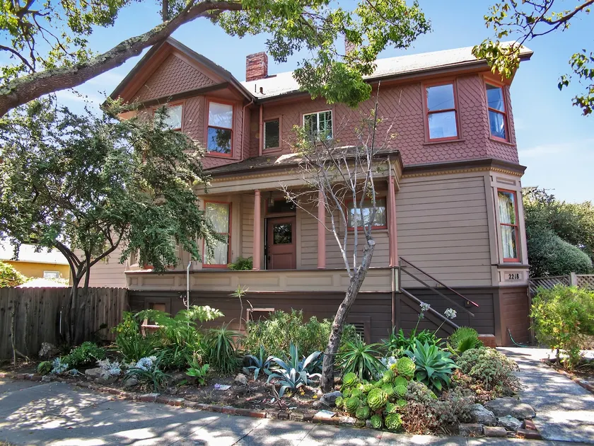 1BR in perfect Berkeley location -- patio & yard! - Image 1