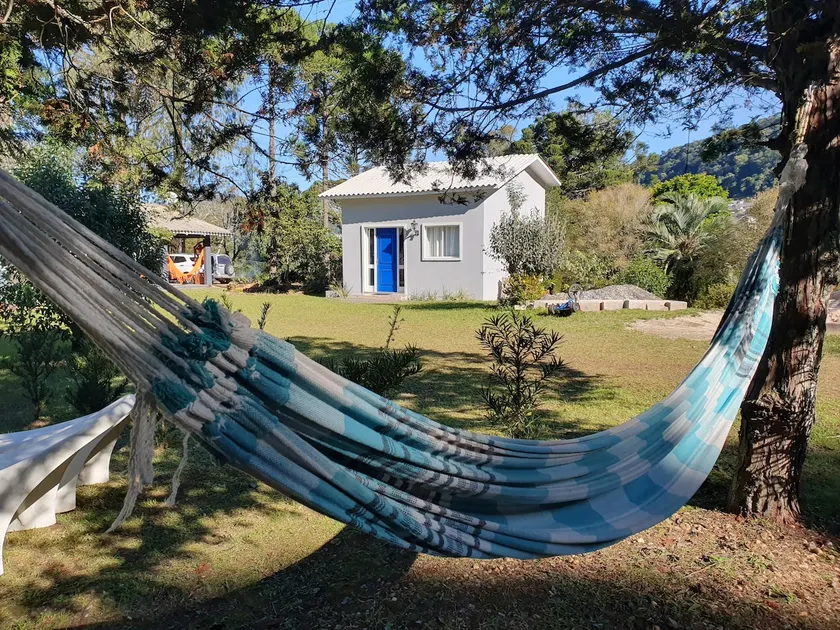 Jardim Secreto Porta Azul Cabin with Pool - Image 1