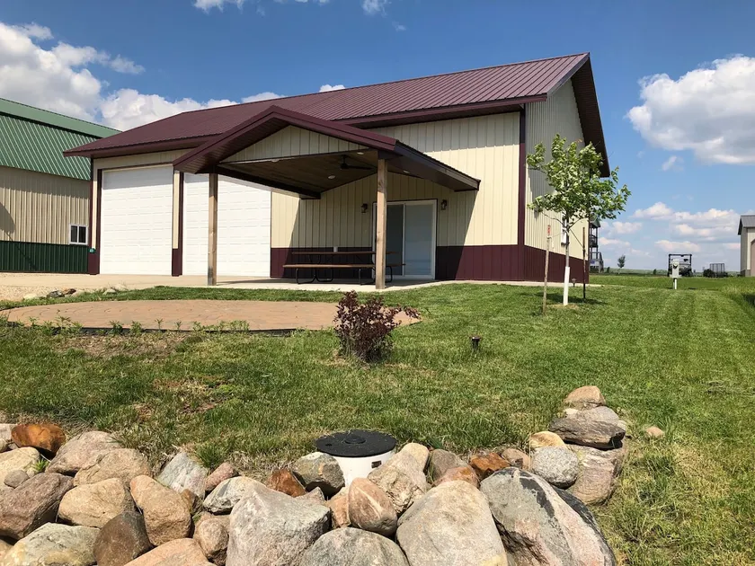 Sandollar Cove Cabin - Lake Fun, Fish, Pheasants! - Image 1