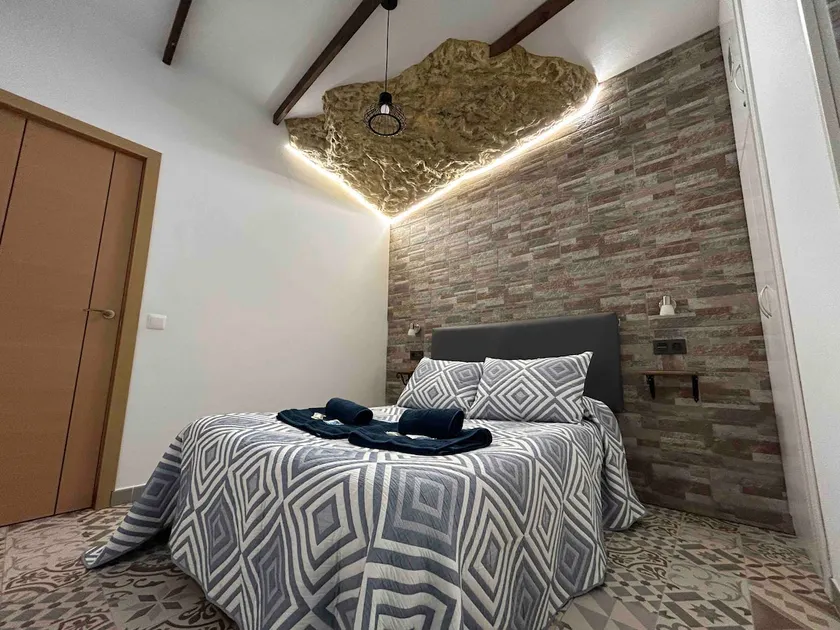 Casa entre Rocas Setenil - Image 1
