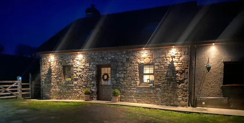 Tyn-y-Pant Cottage nestled in the Brecon Beacons. - Image 1