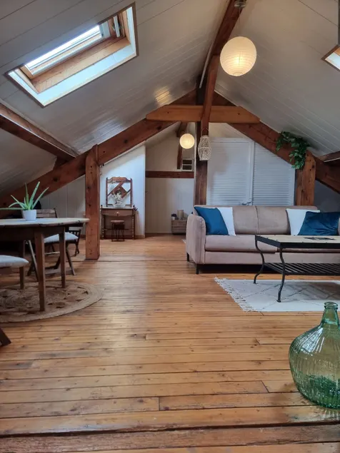 Nice, well-equipped accommodation in a former train station Pier 2 C - Image 1