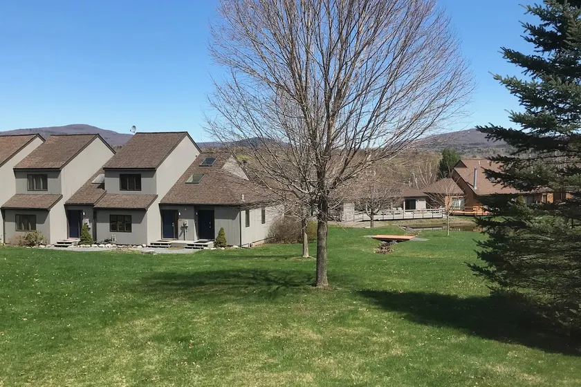 2 Bedroom Townhouse in front of Windham Mountain Ski Resort - Image 1