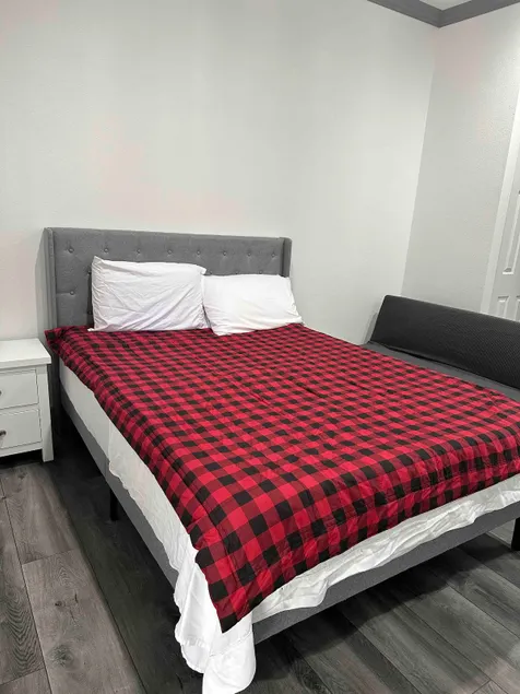 New studio AFull Bath/kitchen/laundry/free parking - Image 1