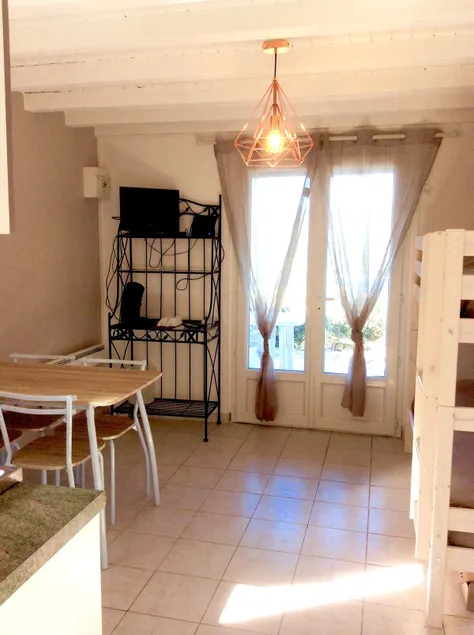 Single-family home, sea view, No. 4 - Image 1
