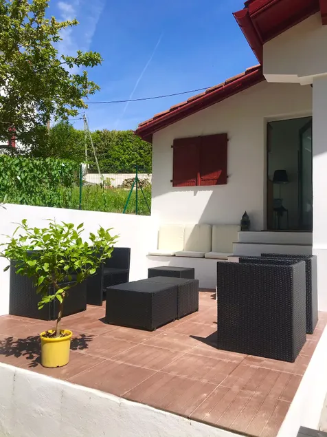 Bidart, 2 bedrooms, terrace, Biarritz and beaches 5 minutes away - Image 1