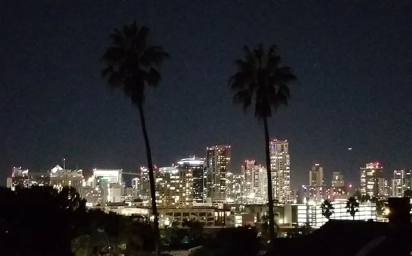 Awesome Skyline View - Image 1