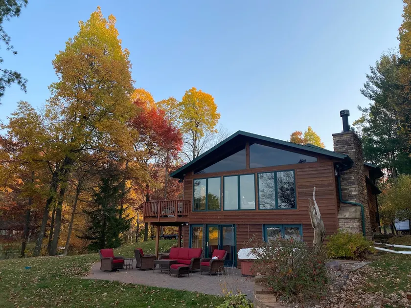 Spacious Lakefront Cabin: Sauna • Kayaks • Games - Image 1