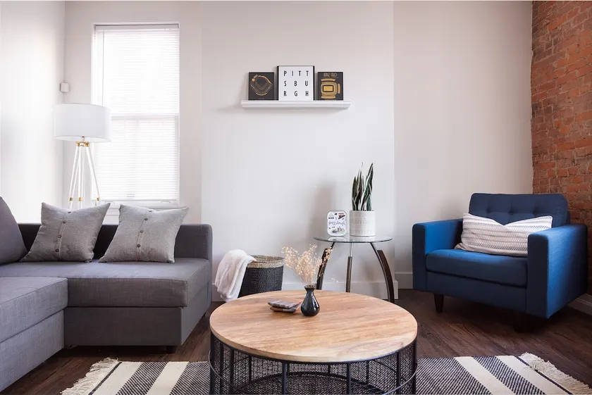 Renovated Brownstone – Ideal Location for Families - Image 1