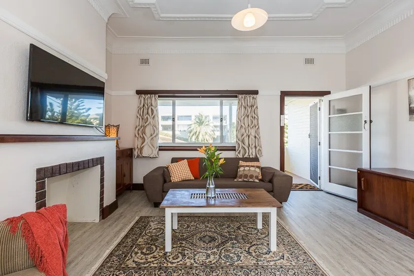 Cottesloe Art Deco Villa Great Location - Image 1