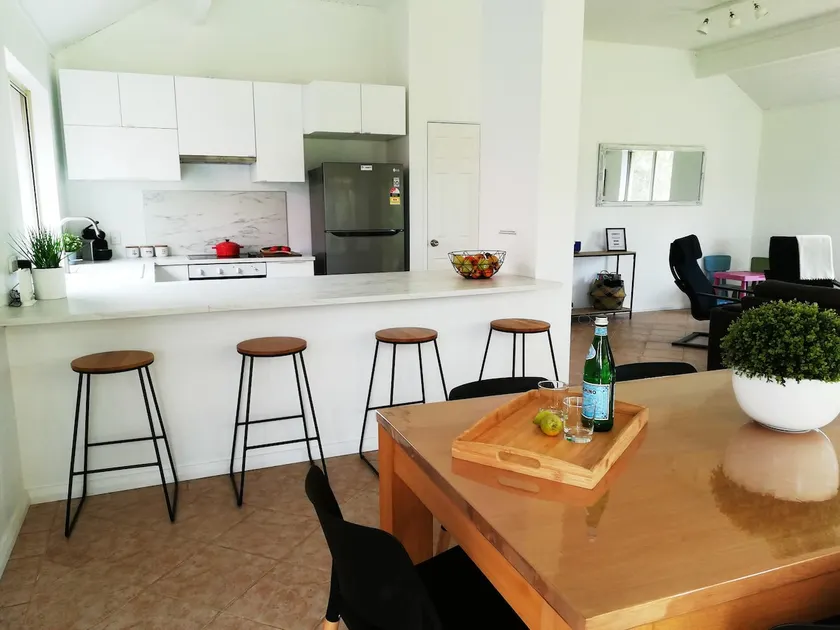 Accogliente casa di famiglia con vista sul campo da golf, WiFi, vicino spiaggia e CBD - Image 1