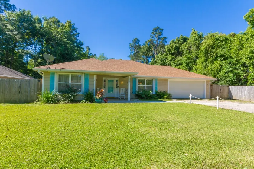 BreezeBluInn, Fenced yard, Luv Dogs,People ok too - Image 1