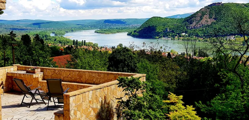 Unforgettable view to the Danube from Csodaház - Image 1