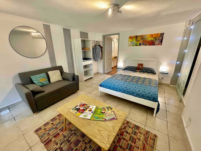 ”Le Jad” Pretty 2-room apartment near train station with private terrace - Image 1