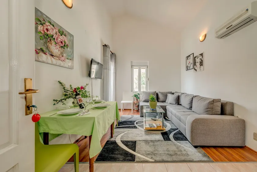 Apartmani Silvana - Cute seaside apartment - Image 1