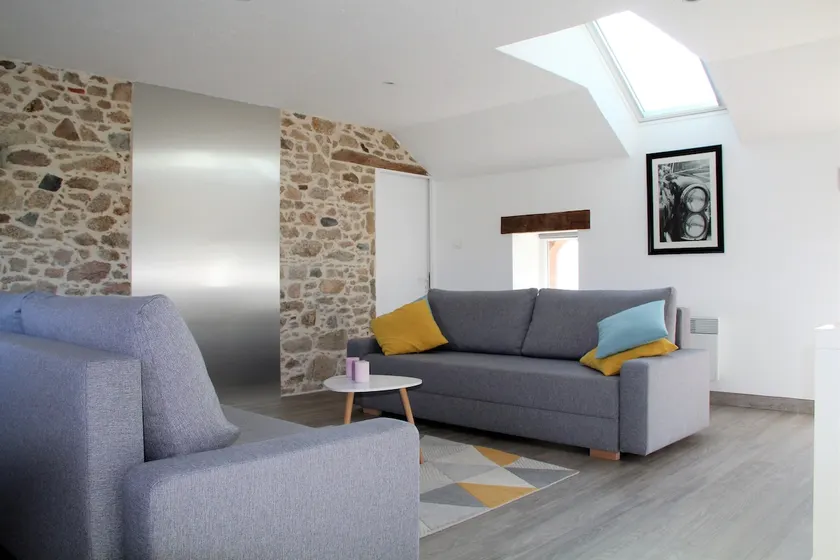 The 86 m² attic 15 minutes from Puy du Fou - Image 1