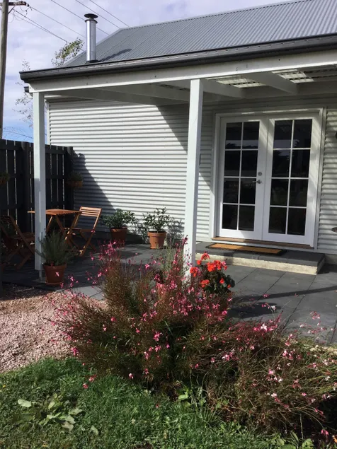 Somewhere Else Accommodation - Image 1