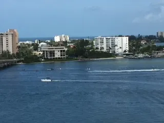 Enjoy your own private Beach - Image 1