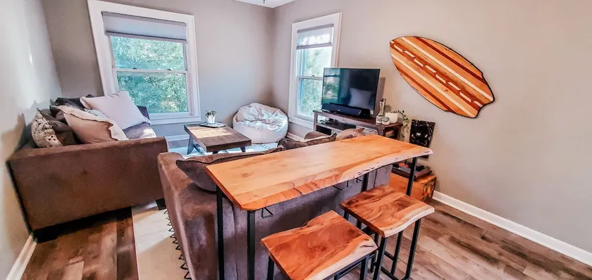 Recombobulation Station-In The Heart of Sheboygan! - Image 1