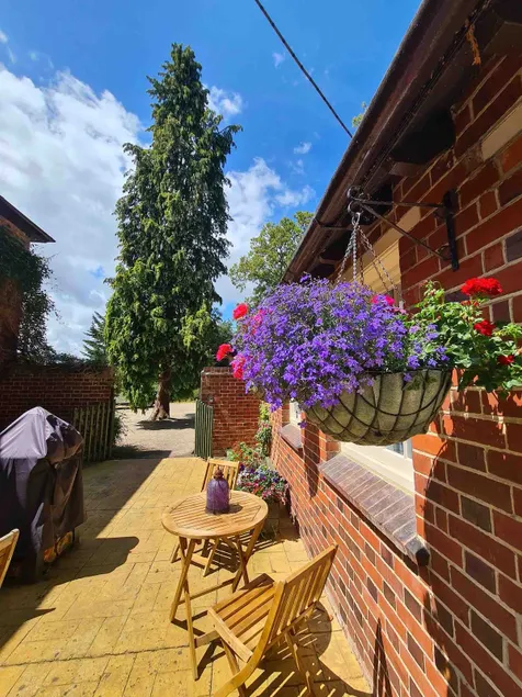 Oxfordshire Country Cottage - Image 1