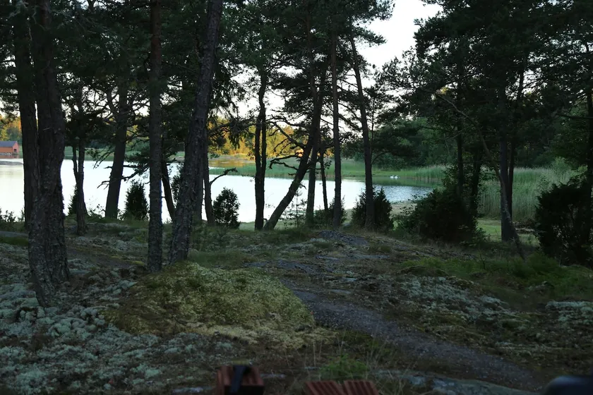 Traditional Finnish summer cottage by the sea - Image 1
