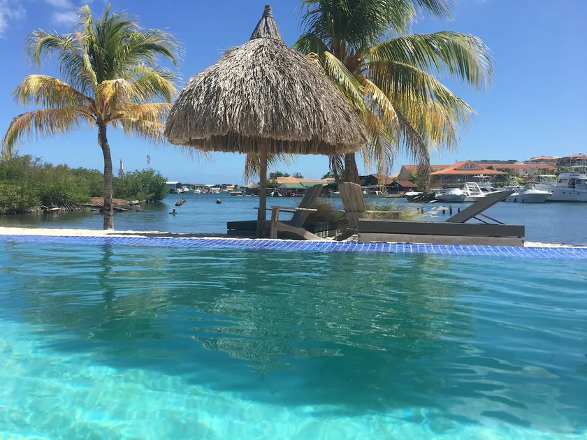 Spanish Water View Apartment - Image 1