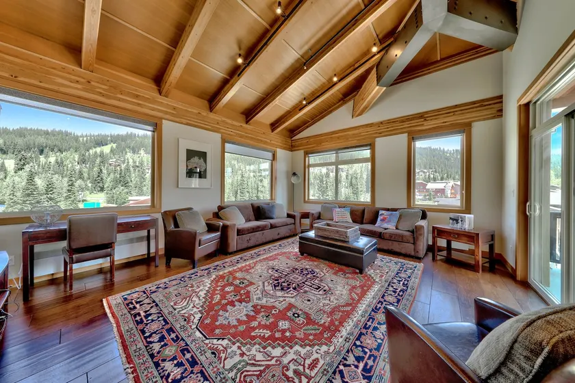 Luxury Penthouse Condo - Image 1