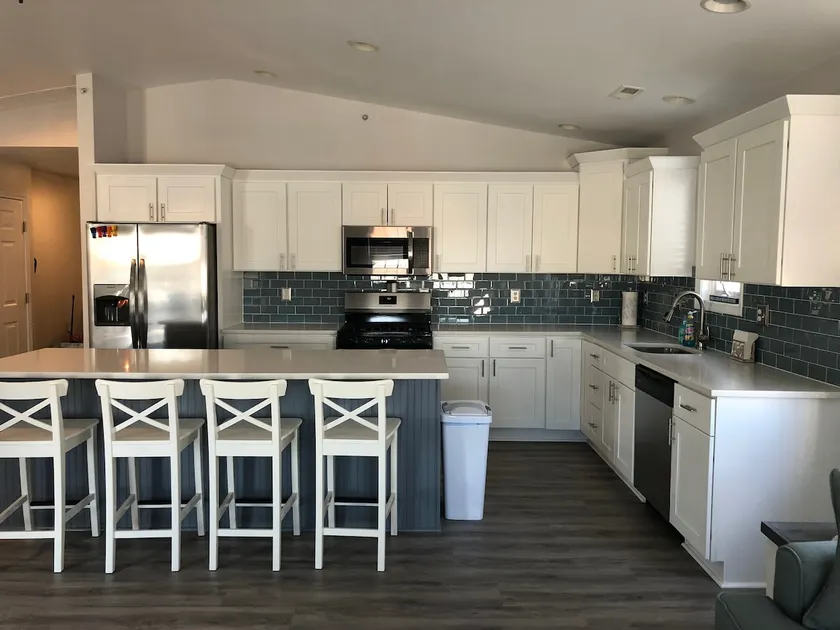 NORTH WILDWOOD! 17th st BEAUTIFUL CONDO!Elevator! - Image 1