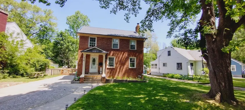 Authentic Attractive House/Duplex 3 BR &1 Bath MSU - Image 1