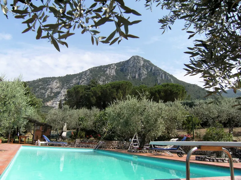 Apartment with panoramic terrace and swimming pool - Image 1