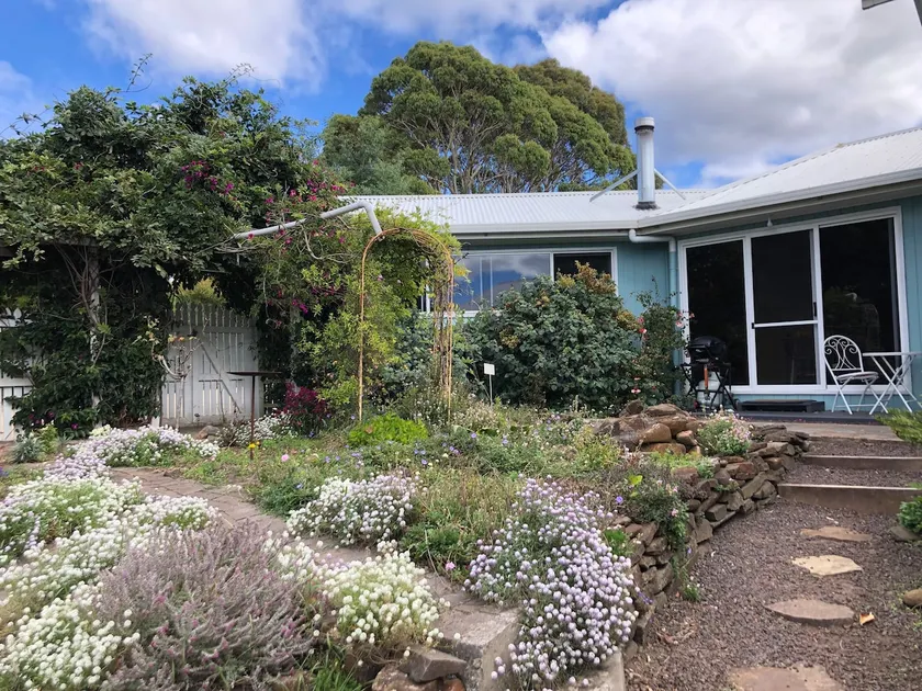Relaxing dog-friendly rural retreat - Image 1