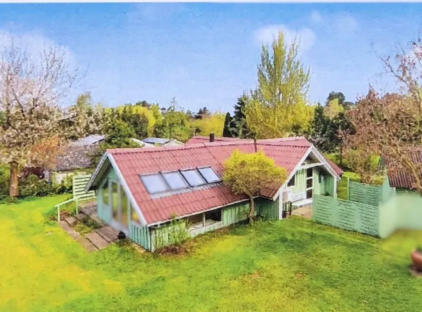 Cottage in a scenic area - Image 1