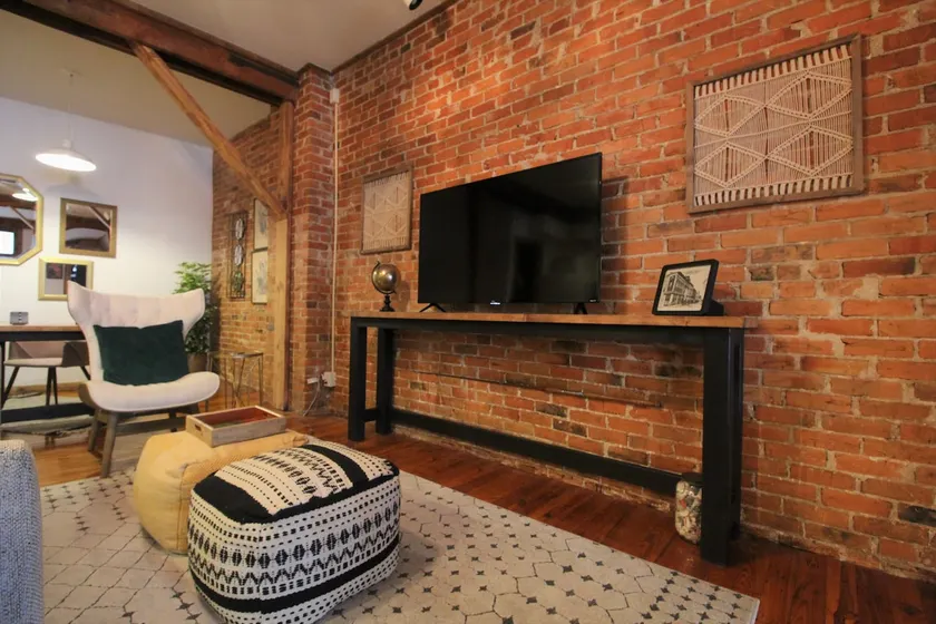 Historic Condo in the Heart of Downtown EC! - Image 1
