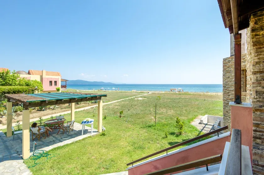Relaxing beach house 50 m from the coast! - Image 1