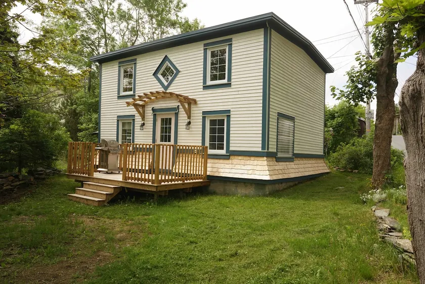 Biscuit Box Cottage in the heart of Brigus - Image 1