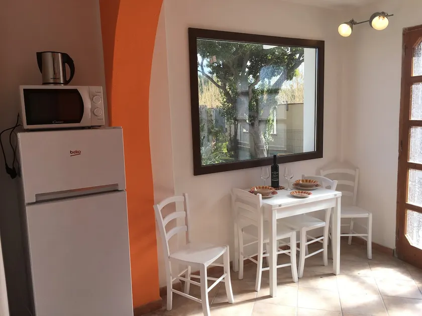 Three-room apartment in a villa 1 minute from the beach. - Image 1