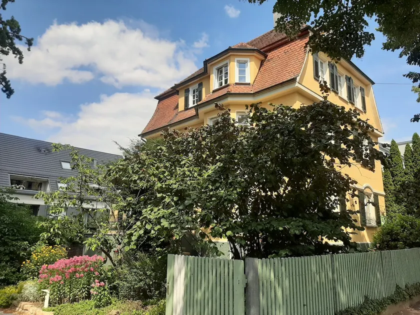 Art Nouveau apartment near the castle - Image 1
